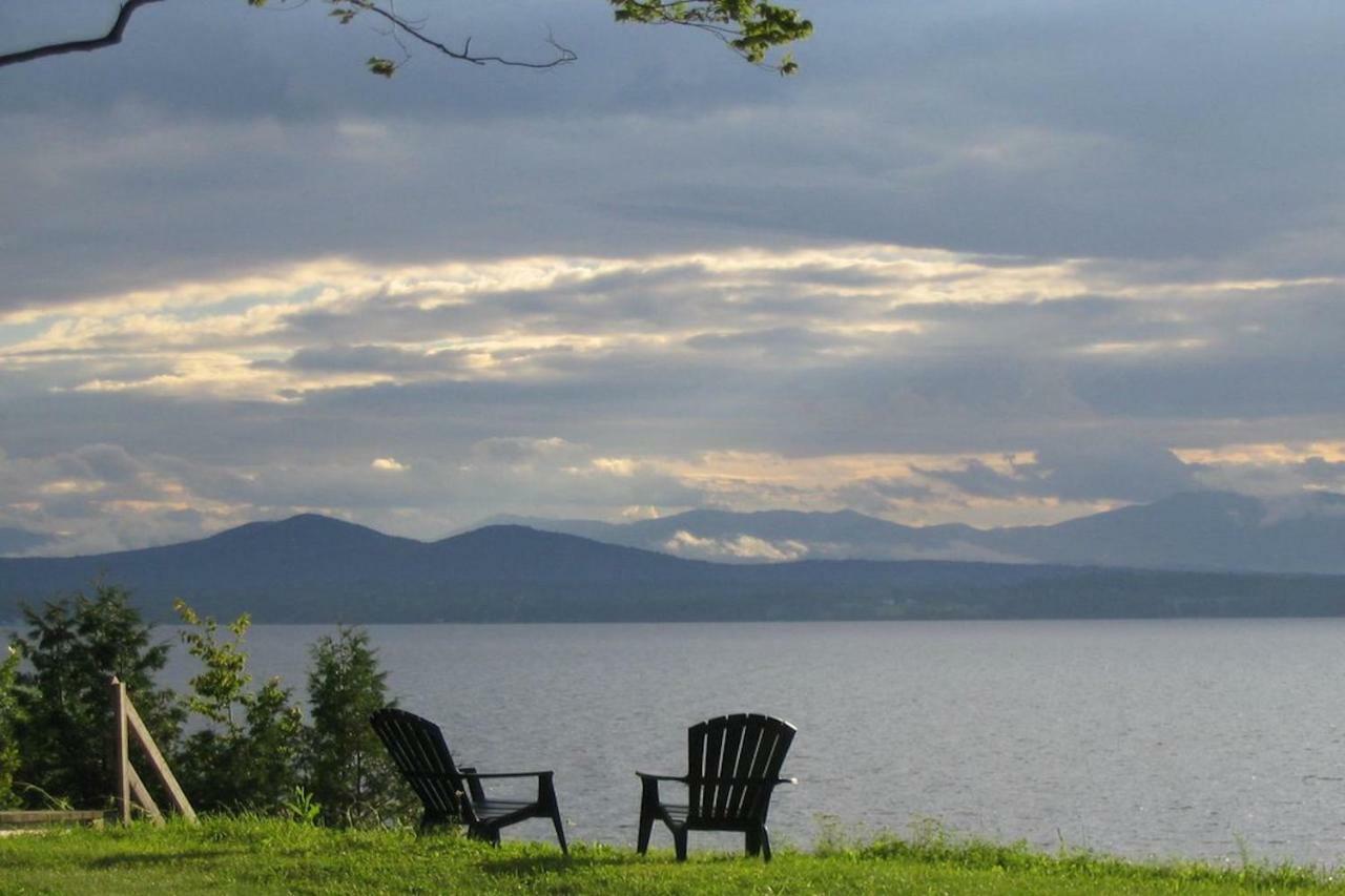 2 Bed 2 Bath Vacation Home In Charlotte Екстериор снимка